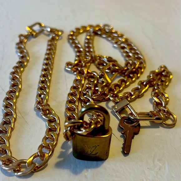 Authentic Louis Vuitton, lock and key number 344. - Picture 7 of 7